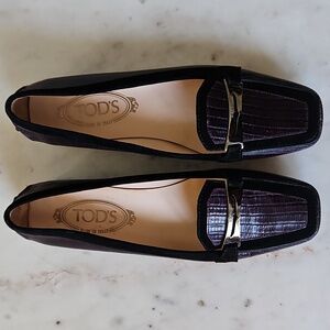 TOD'S: Deep Purple Leather Logo Loafets
